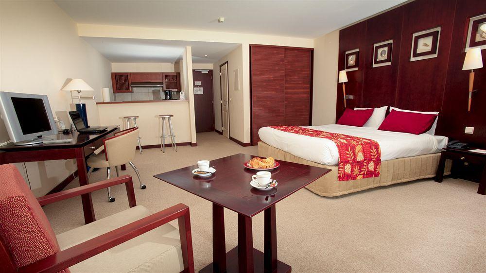 Ramada Hotel & Suites By Wyndham Noumea Zimmer foto